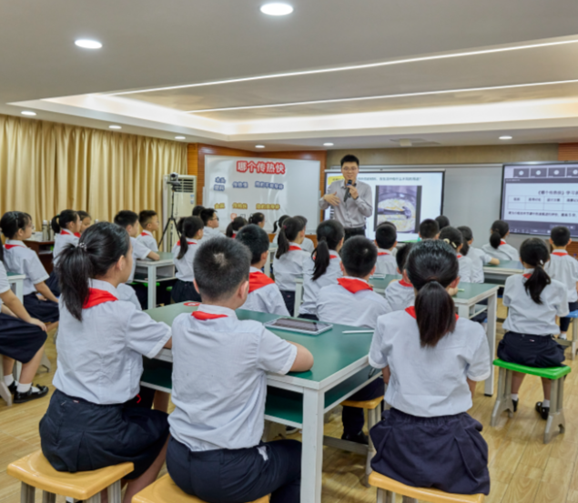 教育者都有鼓励作用这种作用在儿童与青少年中体现得非常明显 教育者都有鼓励作用这种作用在儿童与青少年中体现得非常明显