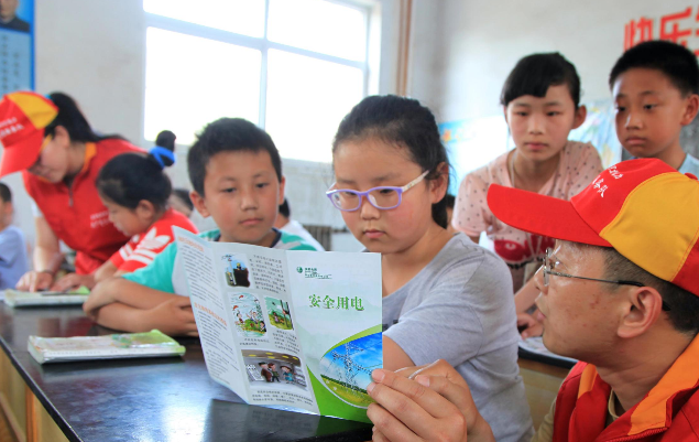 经过播映动画片和安排兴趣试验为学生解说家庭用电安全常识 经过播映动画片和安排兴趣试验为学生解说家庭用电安全常识